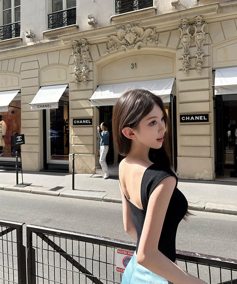캡소매 크롭 백리스 니트 탑 대표 이미지