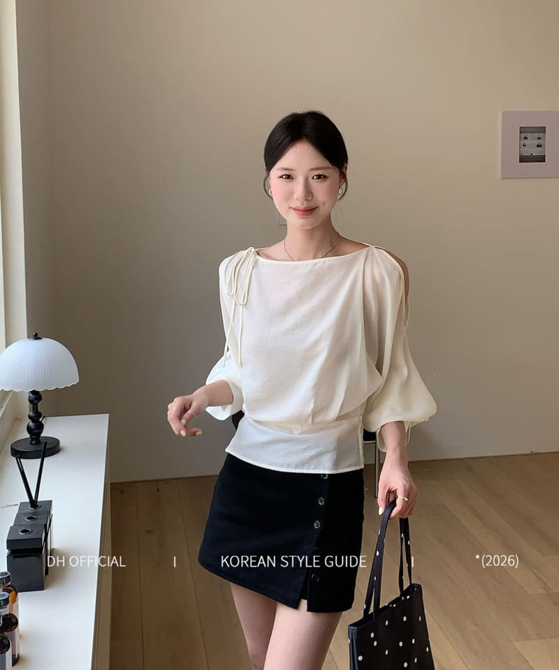 리본 슬리브트임 보트넥 블라우스 추가 이미지 2