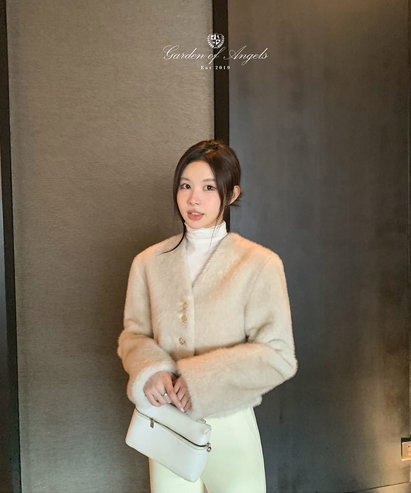 노카라 브이넥 금장 에코밍크 자켓 대표 이미지