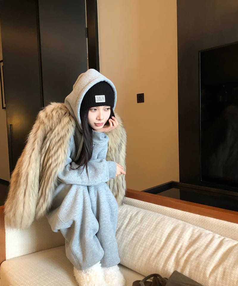 리얼 라쿤퍼 브이넥 자켓 대표 이미지