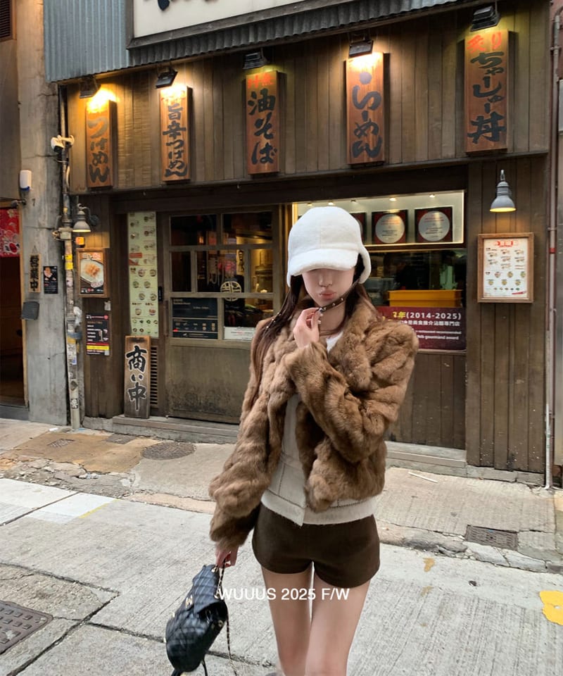 슬림 하이웨스트 숏팬츠 대표 이미지