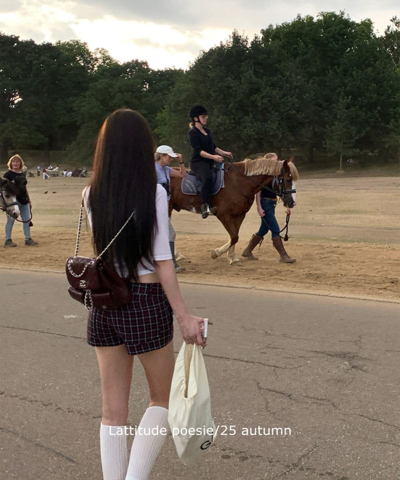 은장버튼 로우웨이스트 숏팬츠 추가 이미지 3