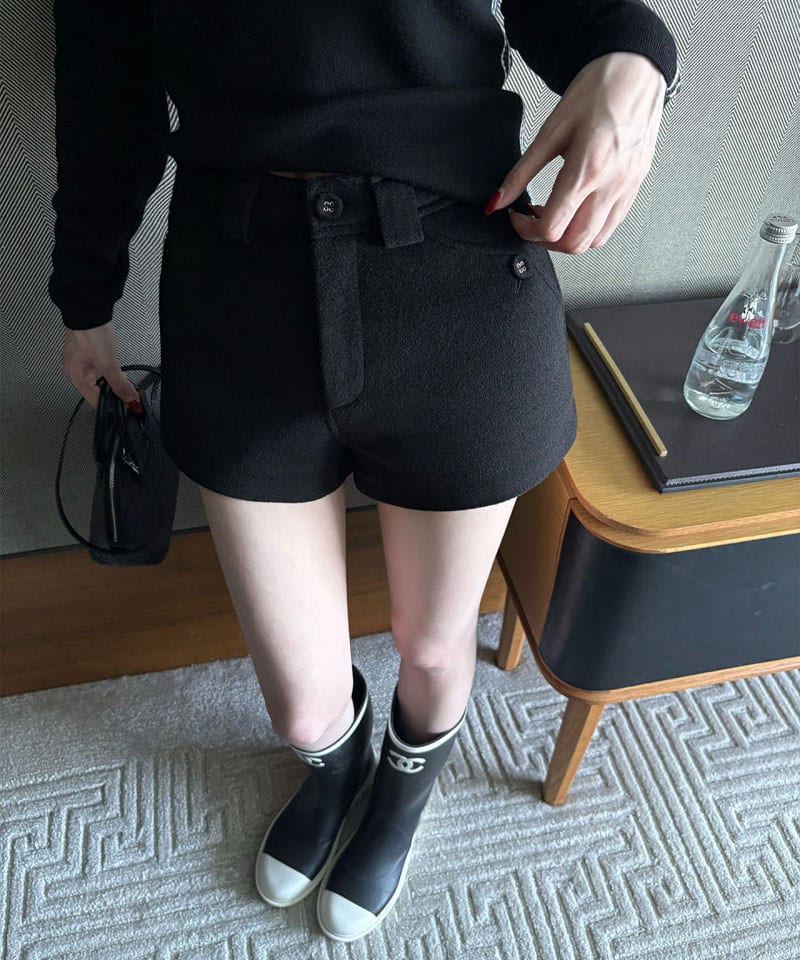 울 모직 포켓버튼 숏팬츠 대표 이미지