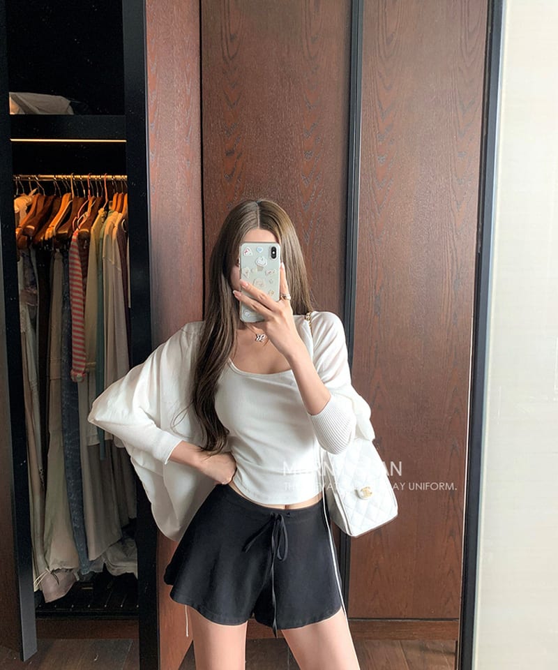 네츄럴 소프트 A라인 숏팬츠 대표 이미지
