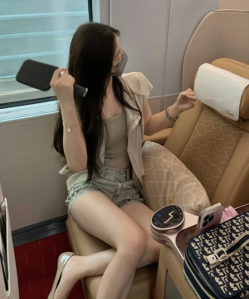컷팅캡소매 언발 아세테이트 자켓 추가 이미지 2