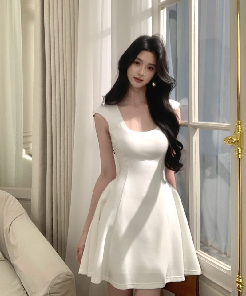 비스코스 스퀘어 핀턱A라인 원피스 대표 이미지