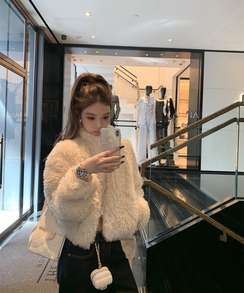 플러피 스노우볼 에코퍼 자켓 대표 이미지
