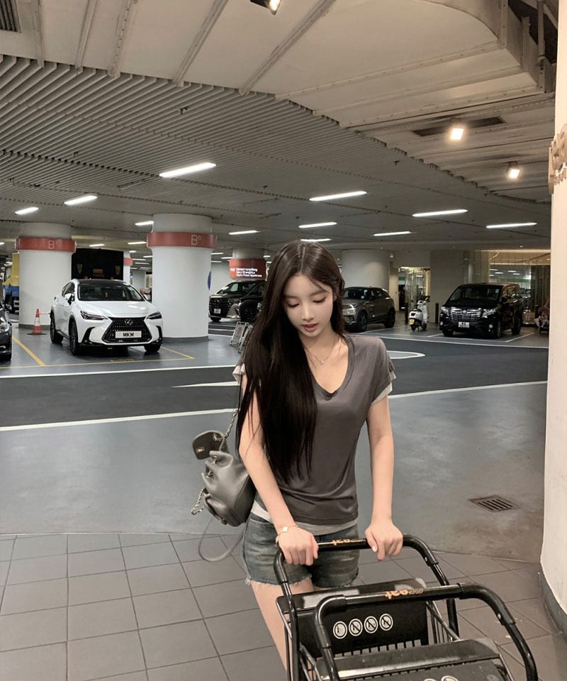 레이어드 U넥 반팔티셔츠 추가 이미지 2