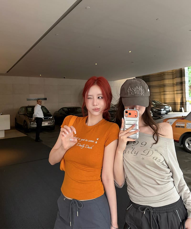 오렌지 레터링 라운드넥 티셔츠 추가 이미지 5