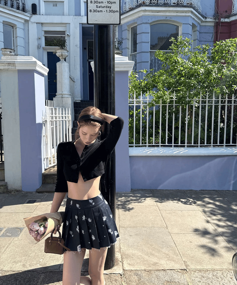 다크로즈 플리츠 미니스커트 대표 이미지