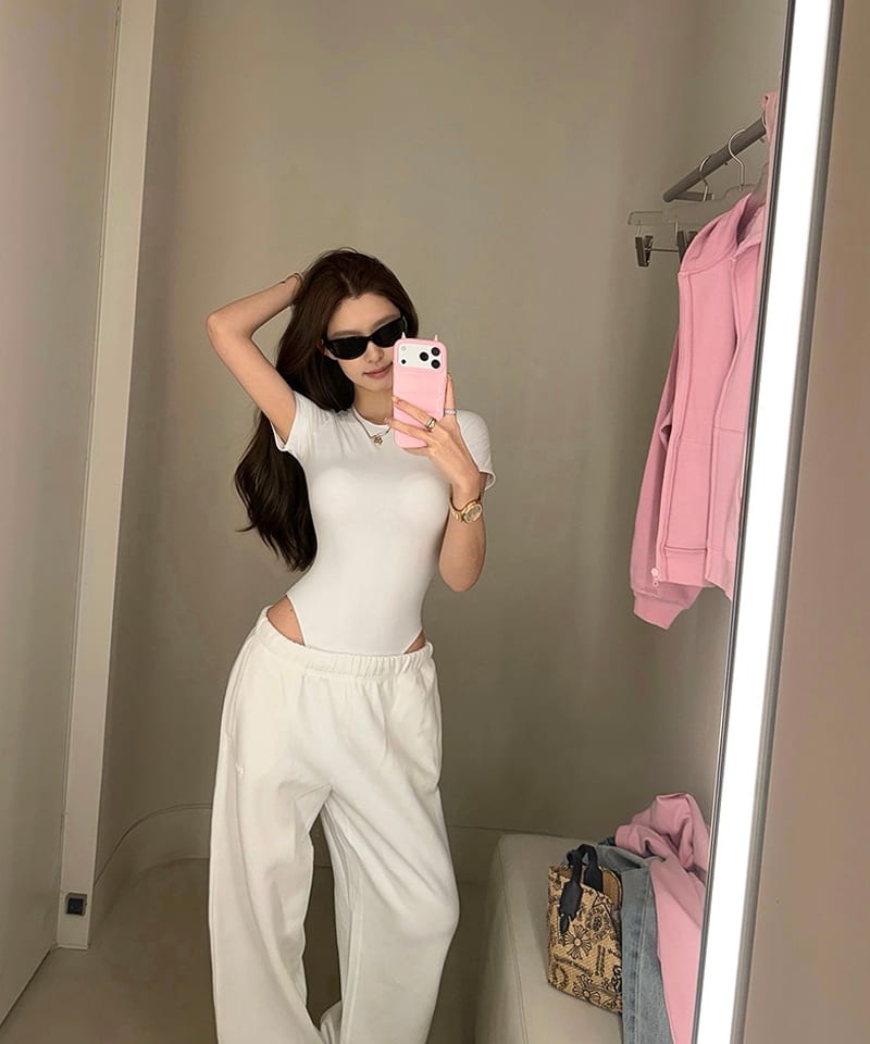 하프슬리브 컴프레션 탄력 바디수트 대표 이미지