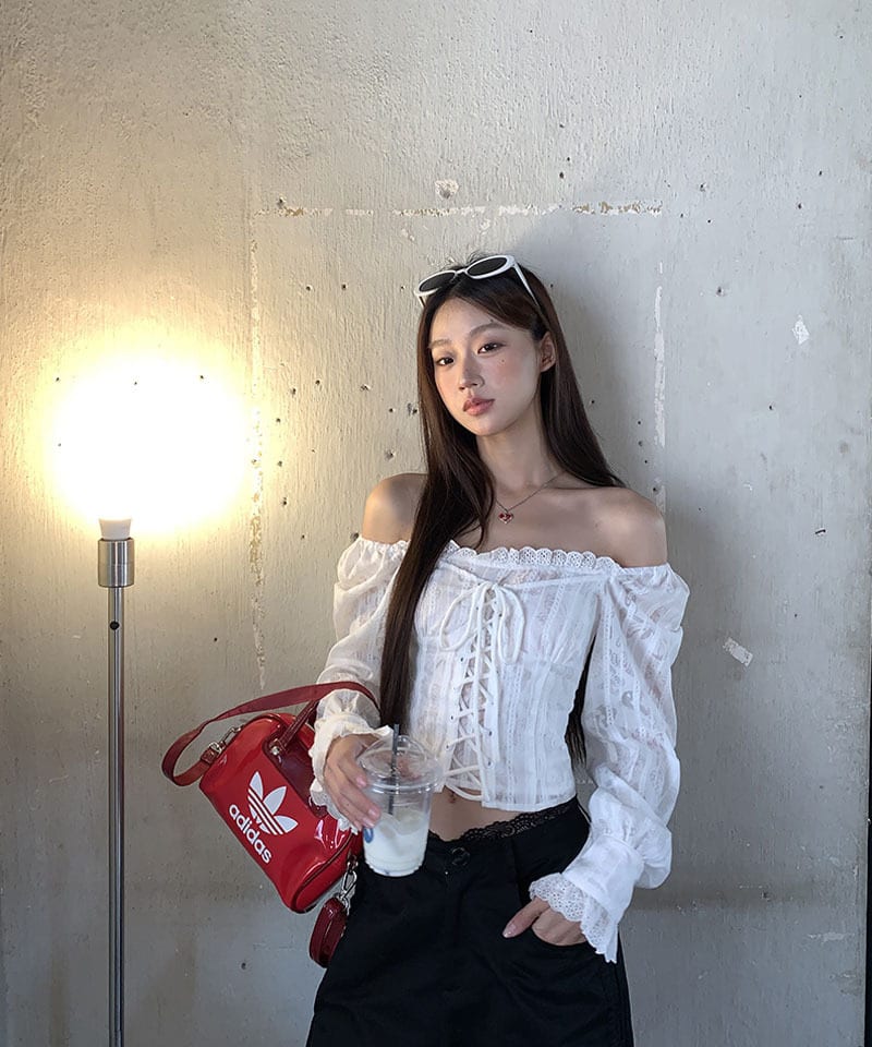 코튼레이스 코르셋 오프숄더 블라우스 대표 이미지