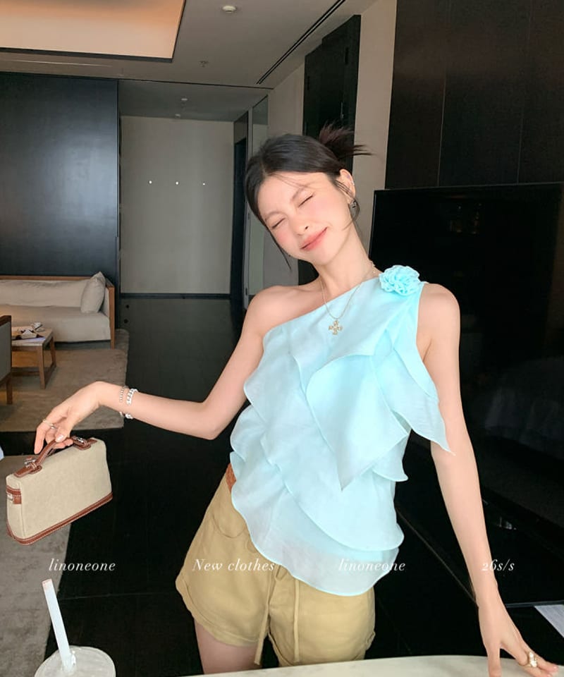 시폰 티어드 플라워 원숄더 블라우스 추가 이미지 2