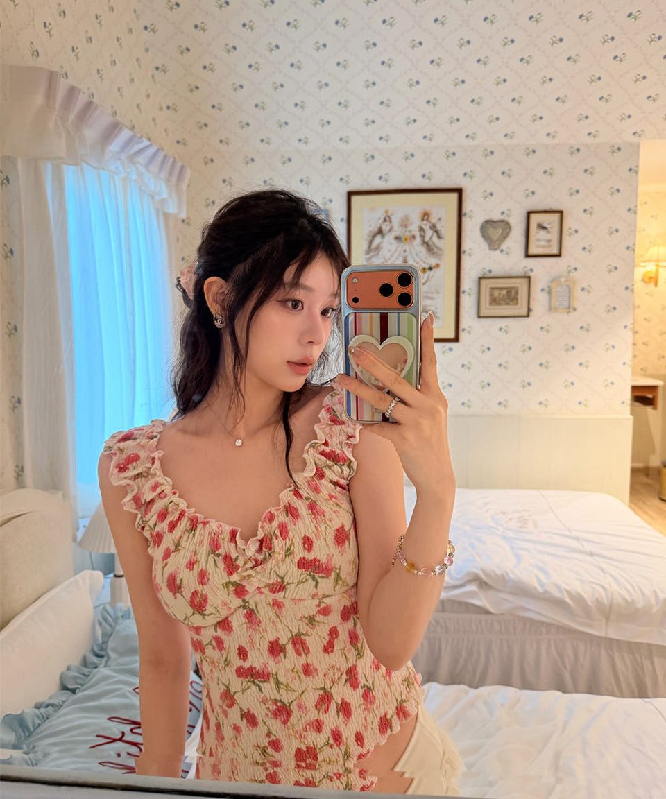 링클 플라워 프릴 슬리브리스탑 대표 이미지