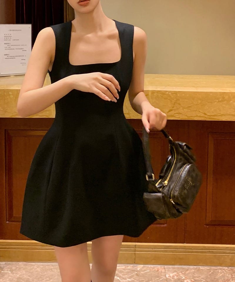 스퀘어넥 벌룬 블랙 미니원피스 대표 이미지