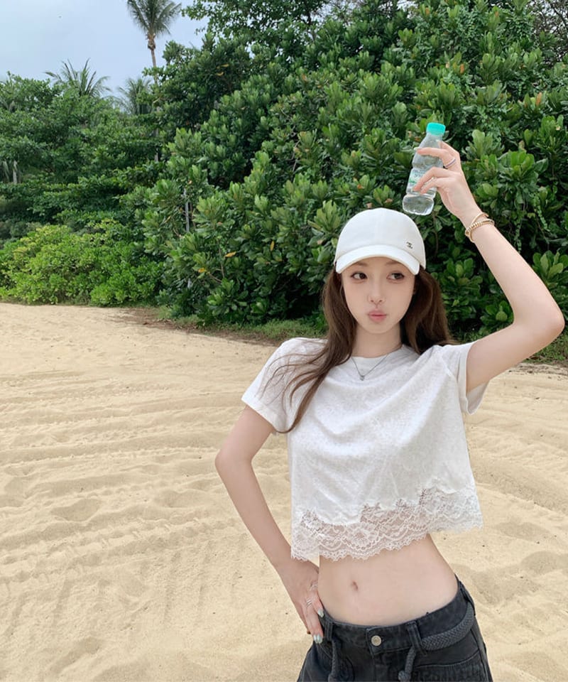 레이스 헴 세미크롭 반팔탑 대표 이미지