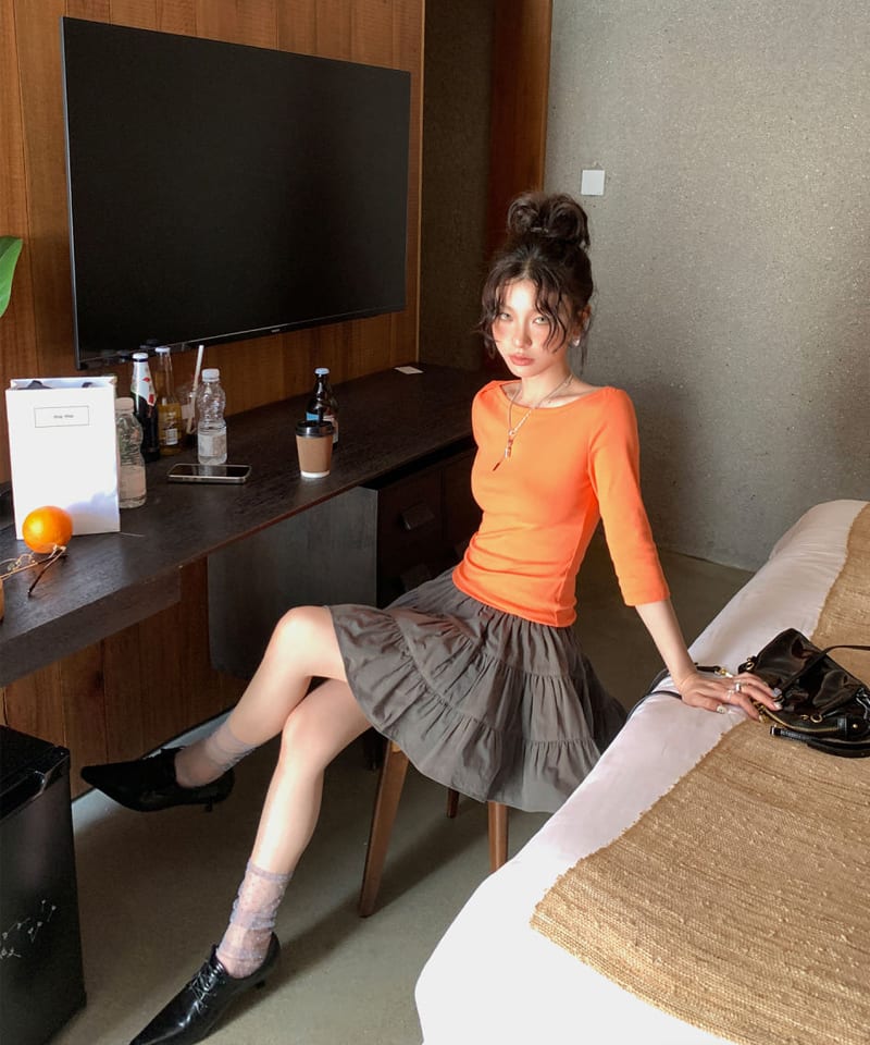 브라운 A라인 티어드 미니스커트 추가 이미지 2
