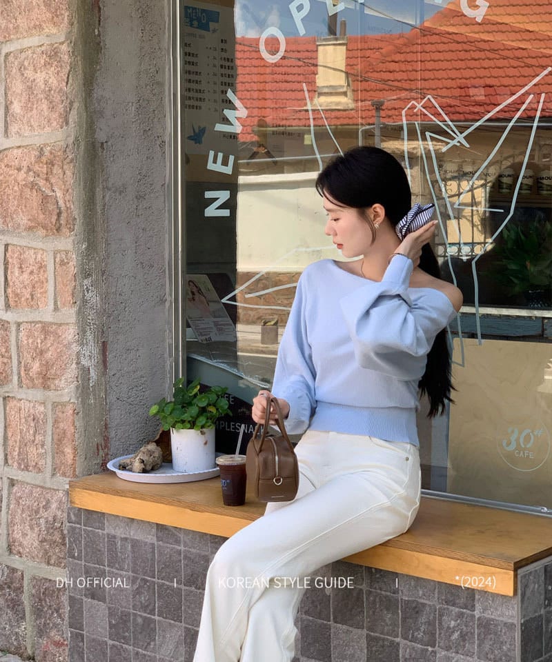 오프숄더 보트넥 니트 스웨터 대표 이미지