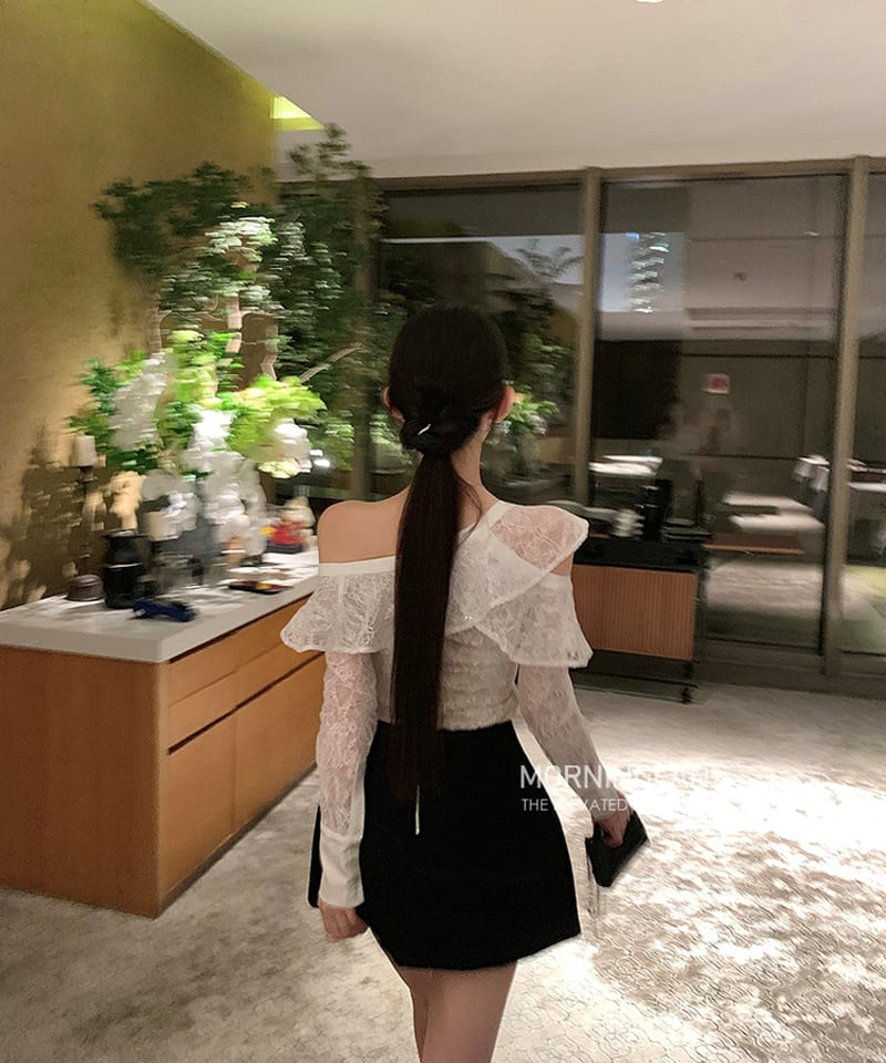 러플 레이스 언발 오프숄더 블라우스 - XS 빠른배송 추가 이미지 2