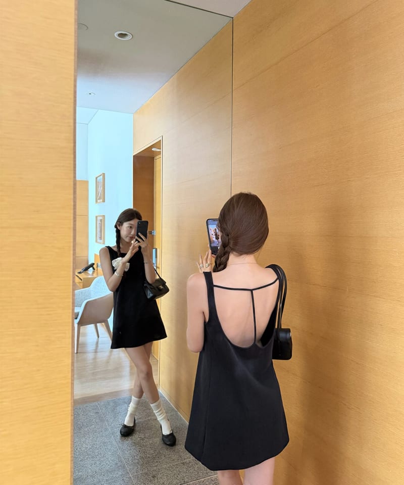 블랙 보트넥 백리스 원피스 밴딩팬츠 (개별선택) 대표 이미지