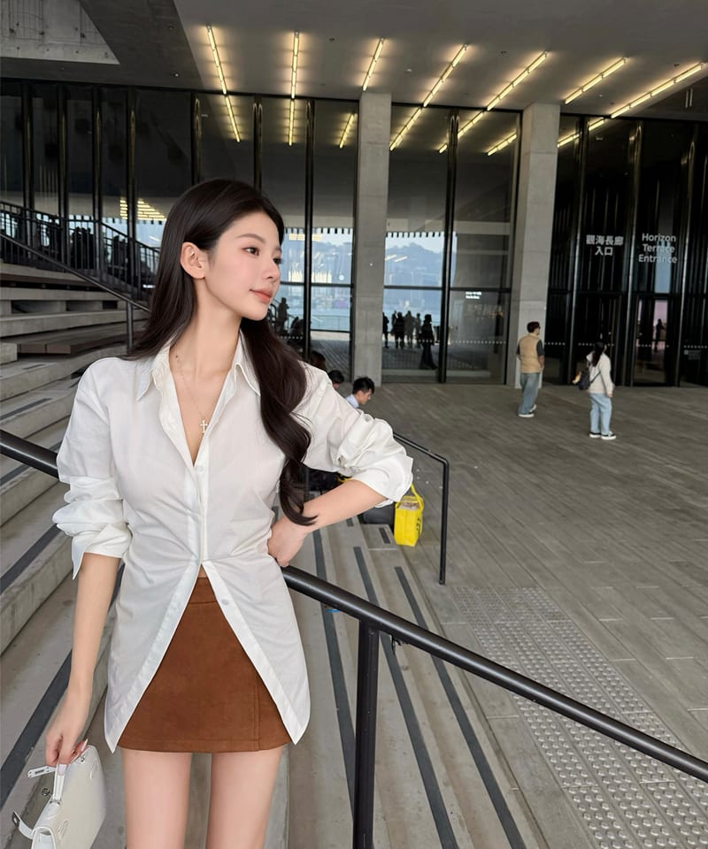 브라운 스웨이드 벨트 미니스커트 추가 이미지 2