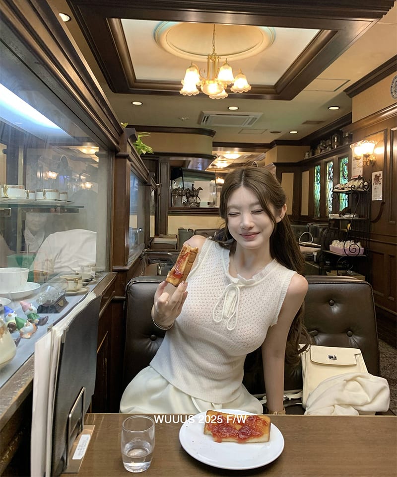 프릴넥 리본 펀칭 나시니트 추가 이미지 2