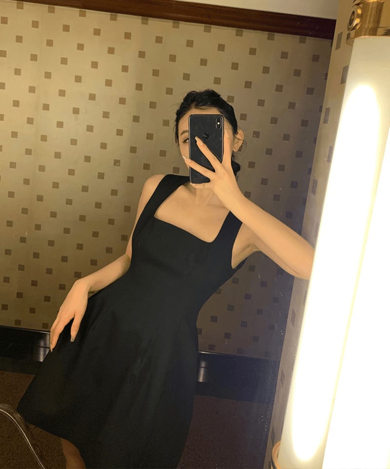 스퀘어넥 벌룬 블랙 미니원피스 추가 이미지 4