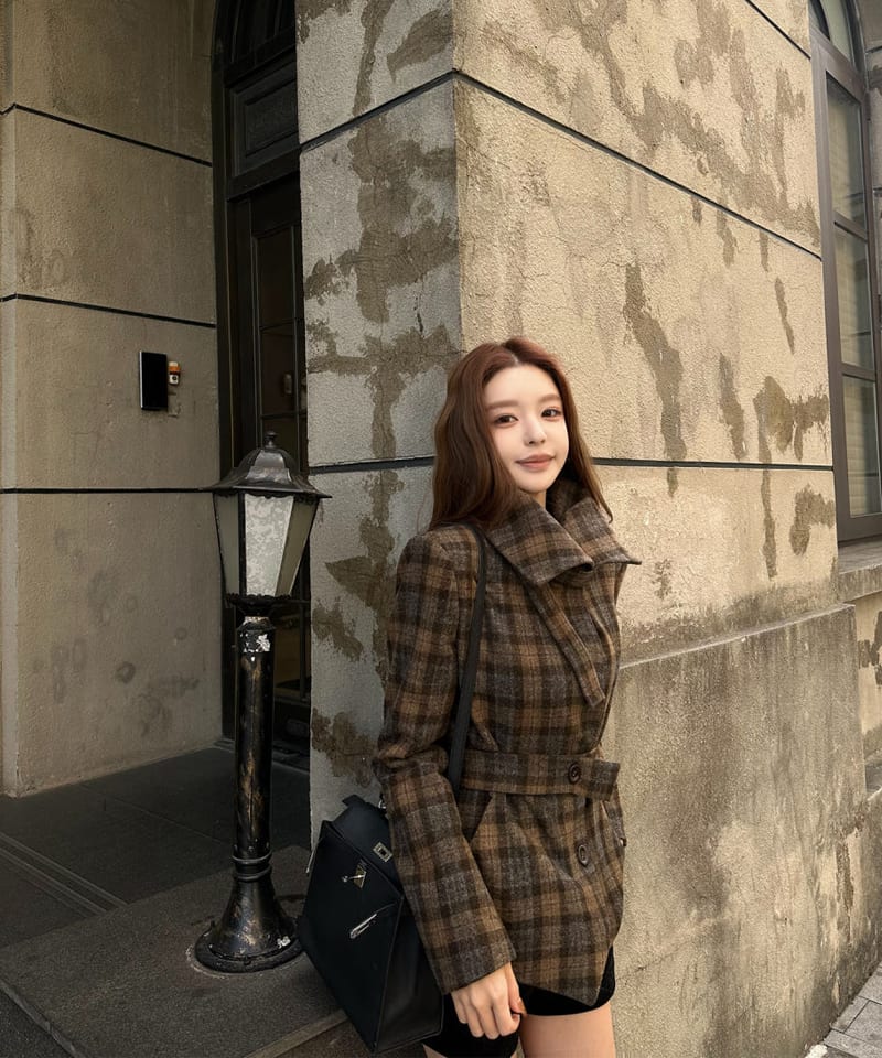 울 하이넥카라 벨티드 숏코트 추가 이미지 1