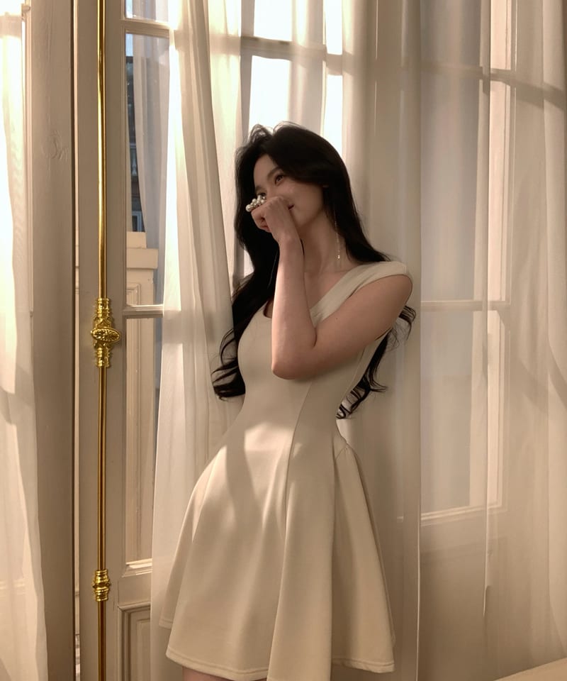비스코스 스퀘어 핀턱A라인 원피스 추가 이미지 2