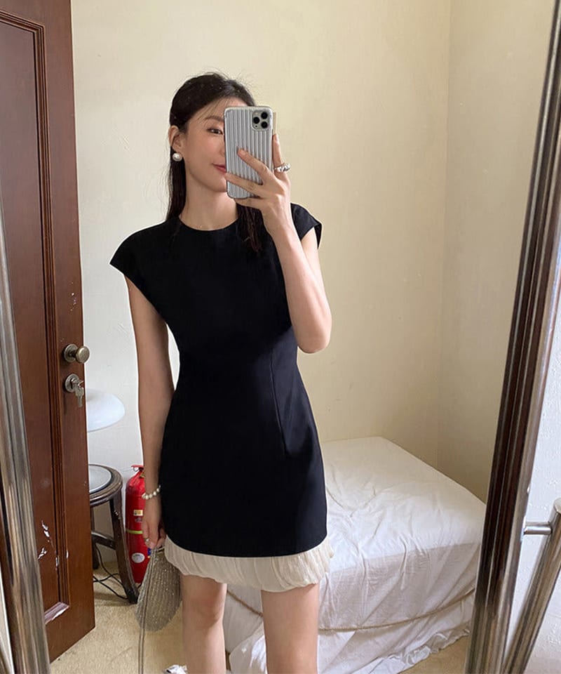 블랙 캡슬리브 배색 미니원피스 대표 이미지