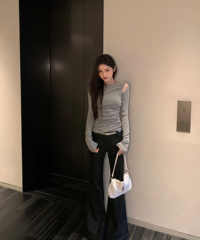 숄더트임 셔링 긴팔티셔츠 추가 이미지 1