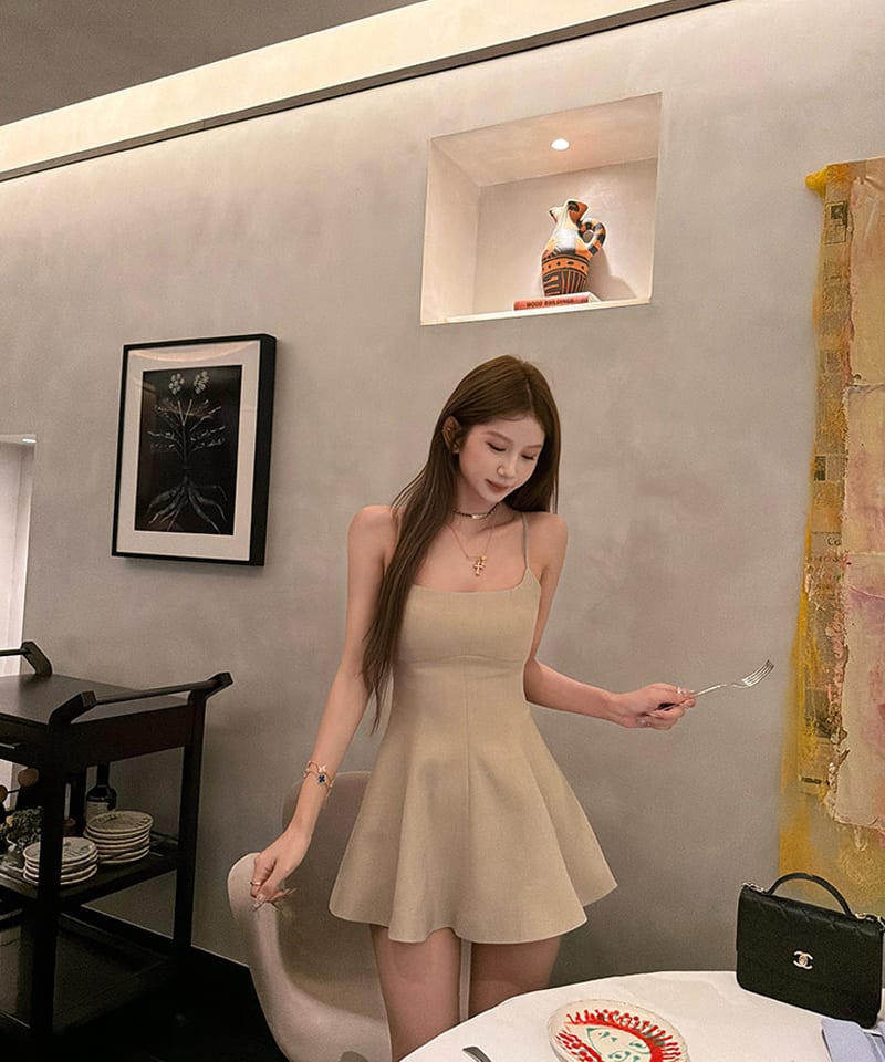 미니멀 핀턱 A라인 슬립 원피스 추가 이미지 2