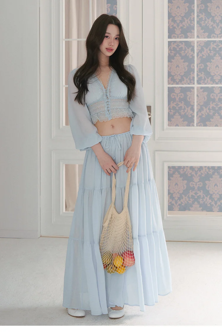 메탈버튼 레이스 크롭 블라우스 상세 이미지 17